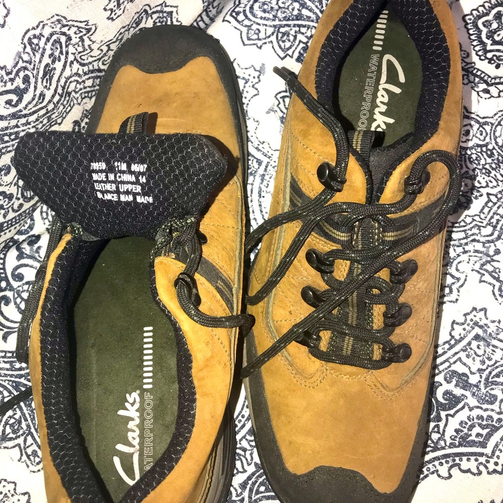 Men’s 11, Clark’s waterproof shoe
